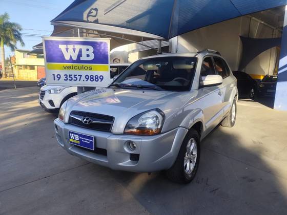 HYUNDAI TUCSON 2.0 MPFI GLS 16V 143CV 2WD GASOLINA 4P AUTOMÁTICO HYUNDAI TUCSON 2.0 MPFI GLS 16V 143CV 2WD GASOLINA 4P AUTOMÁTICO